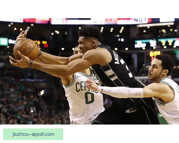 NBA东西部前十揭晓 雄鹿领衔榜首争夺激烈 十支球队无缘季后赛